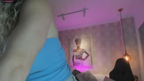 Snapshot of shantalll__ chatting on June 8, 2026, 10:59 am Shantal online show from June 8, 2026, 10:59 am
