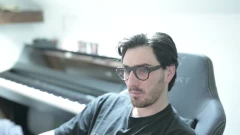 frenchy boy online show from March 21, 2026, 9:03 am