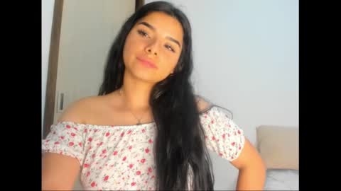 Snapshot of shara_jones chatting on February 22, 2025, 9:56 am Sara online show from February 22, 2025, 9:56 am