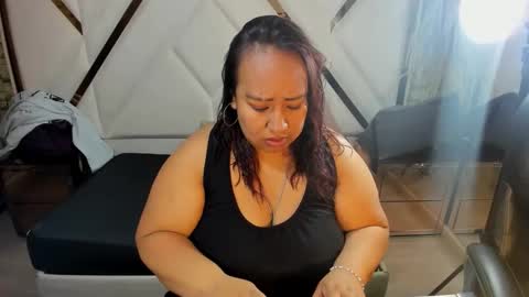Snapshot of shara_oz chatting on June 7, 2026, 12:42 pm Shara Oz online show from June 7, 2026, 12:42 pm