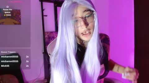 Snapshot of sharaross1 chatting on October 25, 2025, 5:59 am sharaross1 online show from October 25, 2025, 5:59 am