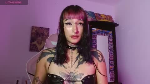 sharaross1 online show from May 14, 2026, 4:30 am