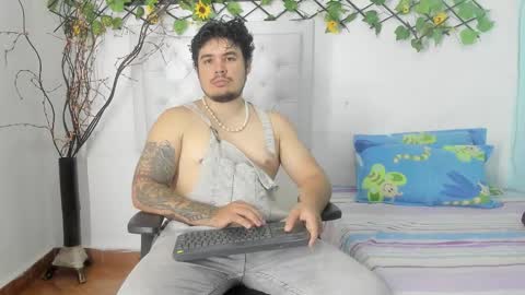 jhon deibyd online show from October 19, 2025, 10:32 pm