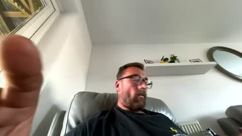 Snapshot of sharksboy16 chatting on August 5, 2026, 5:16 pm Sharksboy online show from August 5, 2026, 5:16 pm