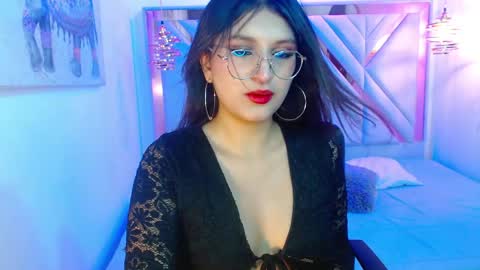 Snapshot of sharllote_ chatting on May 28, 2026, 8:50 pm Sharllote online show from May 28, 2026, 8:50 pm