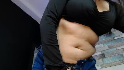 Sharlot online show from July 11, 2026, 4:04 am