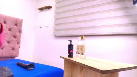 Snapshot of sharlott_kiss chatting on February 1, 2025, 11:54 am Sharlott online show from February 1, 2025, 11:54 am