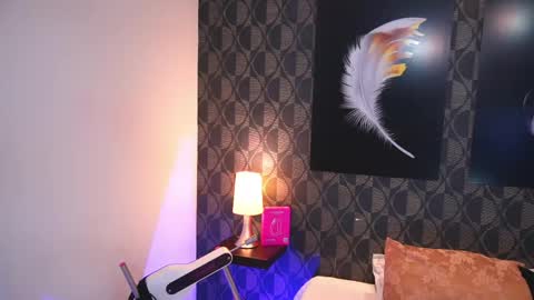 Snapshot of sharomross chatting on June 1, 2026, 6:09 pm Sharom online show from June 1, 2026, 6:09 pm
