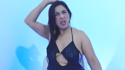 Snapshot of sharon345 chatting on March 31, 2026, 11:27 pm Sharon345 online show from March 31, 2026, 11:27 pm