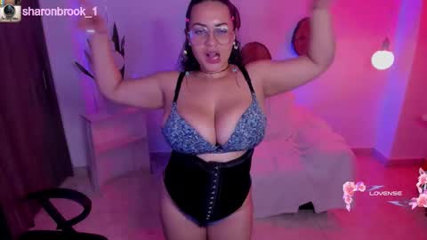 Snapshot of sharon_brook chatting on November 13, 2025, 5:28 am sharon_brook online show from November 13, 2025, 5:28 am