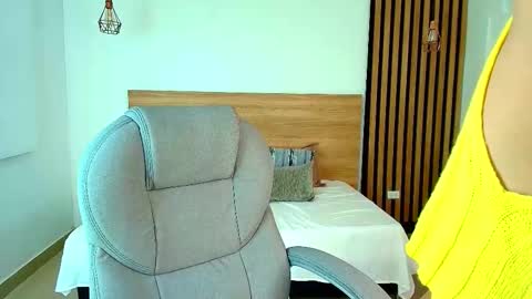 sharon_rosse__ online show from March 17, 2026, 7:39 pm