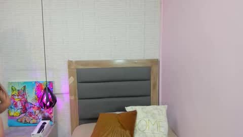 Snapshot of sharonblake5 chatting on October 20, 2025, 1:44 pm M A G N O online show from October 20, 2025, 1:44 pm