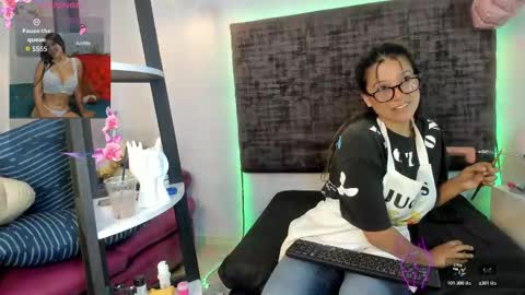 sharoncute16 online show from November 12, 2025, 9:47 pm