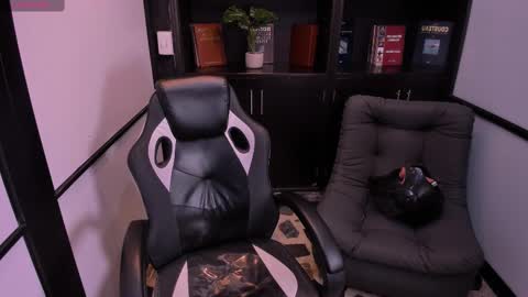 Snapshot of sharonqueen1_ chatting on November 24, 2025, 12:38 pm sharonqueen1_ online show from November 24, 2025, 12:38 pm