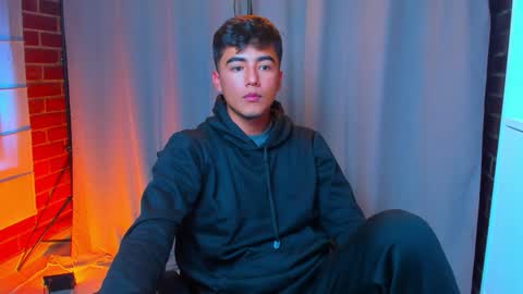 Snapshot of shawn__sanderson chatting on January 7, 2026, 11:45 am Shawn online show from January 7, 2026, 11:45 am