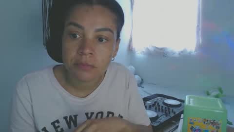 Shayna online show from March 12, 2026, 7:09 pm