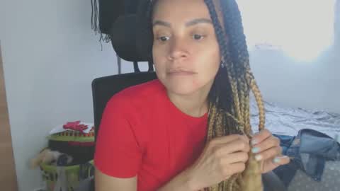 Shayna online show from April 26, 2026, 7:44 pm