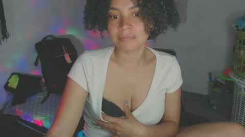 Shayna online show from June 12, 2026, 2:32 am
