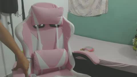 Shayna online show from July 13, 2026, 2:03 am