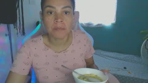 Shayna online show from July 23, 2026, 9:35 pm