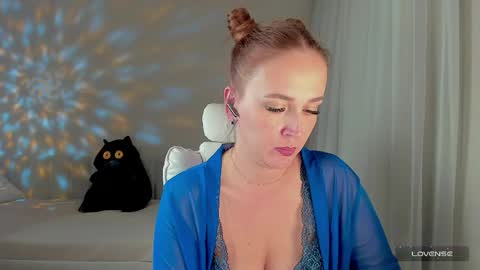 she_wolf1 online show from April 29, 2026, 2:21 pm