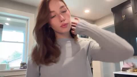 Snapshot of sheababyyy chatting on May 31, 2026, 2:24 pm Shea xx online show from May 31, 2026, 2:24 pm