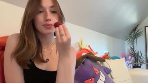 Snapshot of sheababyyy chatting on June 3, 2026, 10:04 pm Shea xx online show from June 3, 2026, 10:04 pm