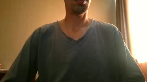 Snapshot of shedevr02 chatting on May 13, 2026, 9:06 am Roger online show from May 13, 2026, 9:06 am