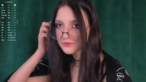 Snapshot of sheenagear chatting on November 3, 2025, 1:12 pm sheenagear online show from November 3, 2025, 1:12 pm