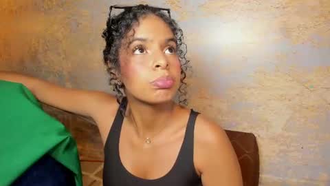 Snapshot of sheeylopez chatting on June 18, 2026, 3:40 am sheeylopez online show from June 18, 2026, 3:40 am