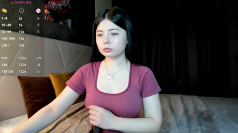 Snapshot of shei1a_shy chatting on September 22, 2025, 8:27 am Amely online show from September 22, 2025, 8:27 am