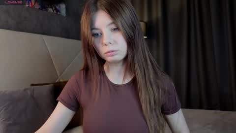 Snapshot of shei1a_shy chatting on January 14, 2026, 9:48 am Amely online show from January 14, 2026, 9:48 am