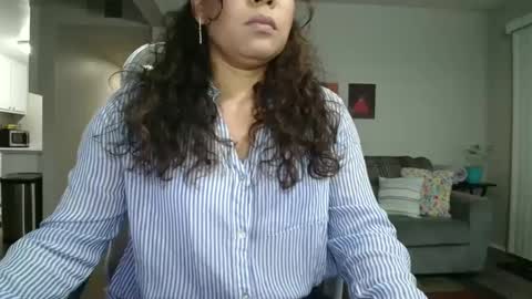 Snapshot of sheilyn_smith chatting on October 14, 2025, 2:23 am sheilyn_smith online show from October 14, 2025, 2:23 am