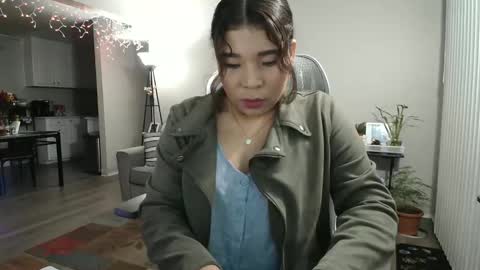 Snapshot of sheilyn_smith chatting on November 25, 2025, 5:40 am sheilyn_smith online show from November 25, 2025, 5:40 am