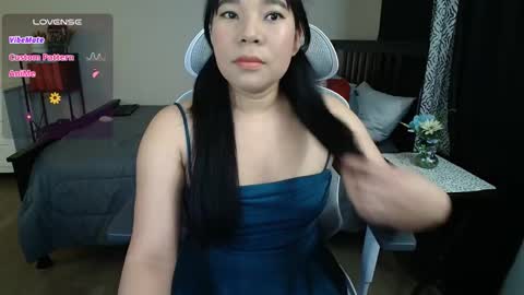 Snapshot of sheilyn_smith chatting on February 19, 2026, 5:14 am sheilyn_smith online show from February 19, 2026, 5:14 am