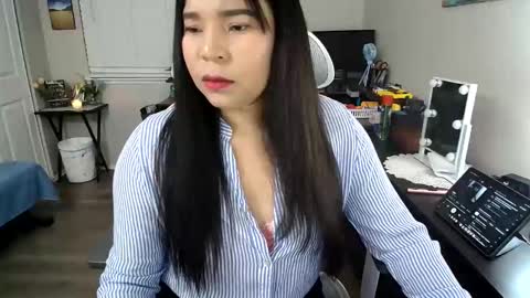 Snapshot of sheilyn_smith chatting on April 7, 2026, 4:24 am sheilyn_smith online show from April 7, 2026, 4:24 am