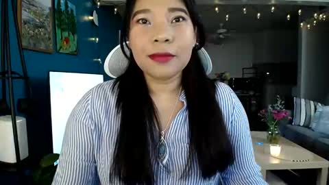 Snapshot of sheilyn_smith chatting on April 21, 2026, 3:24 am sheilyn_smith online show from April 21, 2026, 3:24 am