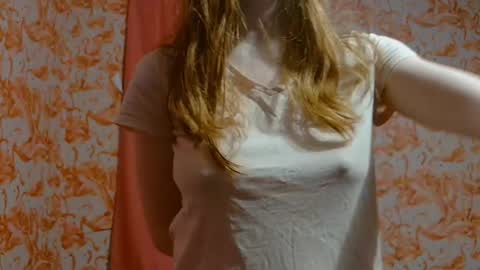 Snapshot of shelikessoymilk chatting on December 5, 2024, 2:31 am Erika online show from December 5, 2024, 2:31 am