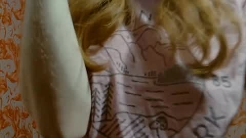 Snapshot of shelikessoymilk chatting on December 25, 2024, 12:16 am Erika online show from December 25, 2024, 12:16 am