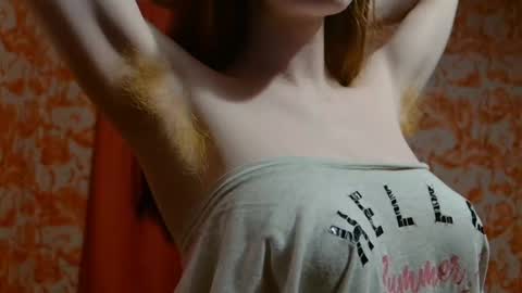 Snapshot of shelikessoymilk chatting on January 3, 2025, 12:43 am Erika online show from January 3, 2025, 12:43 am