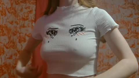 Snapshot of shelikessoymilk chatting on January 28, 2025, 3:04 am Erika online show from January 28, 2025, 3:04 am