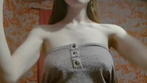 Snapshot of shelikessoymilk chatting on February 19, 2025, 5:05 am Erika online show from February 19, 2025, 5:05 am