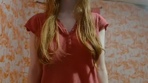 Snapshot of shelikessoymilk chatting on September 17, 2025, 3:19 am Erika online show from September 17, 2025, 3:19 am