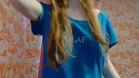 Snapshot of shelikessoymilk chatting on September 22, 2025, 7:38 pm Erika online show from September 22, 2025, 7:38 pm