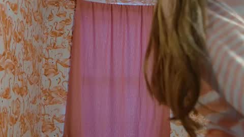 Snapshot of shelikessoymilk chatting on October 28, 2025, 7:38 pm Erika online show from October 28, 2025, 7:38 pm