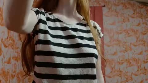 Snapshot of shelikessoymilk chatting on November 18, 2025, 10:36 pm Erika online show from November 18, 2025, 10:36 pm