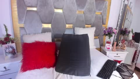 Snapshot of shellbydior chatting on February 7, 2025, 11:03 pm shellbydior online show from February 7, 2025, 11:03 pm