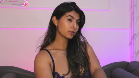 Snapshot of shelleymorell chatting on January 27, 2025, 12:16 pm Transmission schedule Monday - Friday 715 am to 200 pm time Colombia online show from January 27, 2025, 12:16 pm