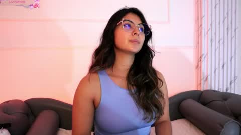 Snapshot of shelleymorell chatting on March 7, 2025, 12:23 pm Transmission schedule Monday - Friday 715 am to 200 pm time Colombia online show from March 7, 2025, 12:23 pm