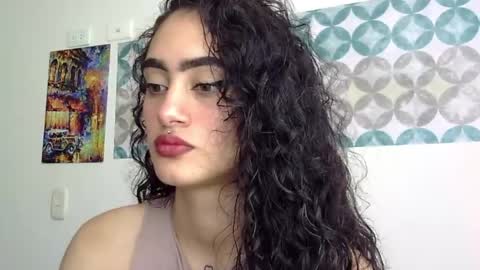 Snapshot of shelsy_d chatting on June 3, 2026, 8:58 pm S H E L S Y online show from June 3, 2026, 8:58 pm